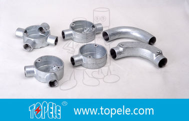 20MM 3 / 4 ′′, 1 ′′ BS4568 GI sắt khuỷu tay hộp kết nối hình tròn bằng sắt có lỗ