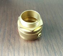 Máy CNC Dây dẫn linh hoạt và phụ kiện đồng Đường ống dẫn nam Bộ điều chỉnh